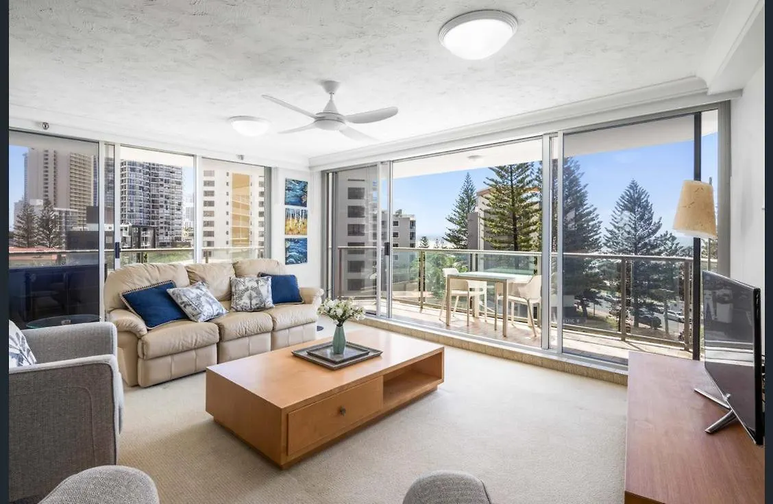 Seaside Retreat With Ocean Views Apartment Gold Coast