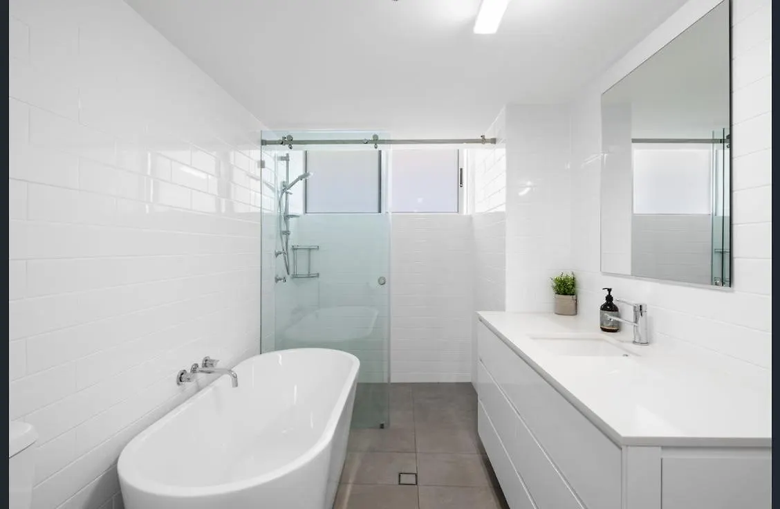 Seaside Retreat With Ocean Views Apartment Gold Coast Australia