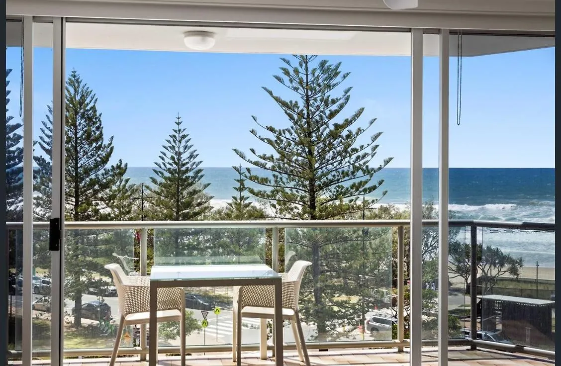 Seaside Retreat With Ocean Views Apartment Gold Coast
