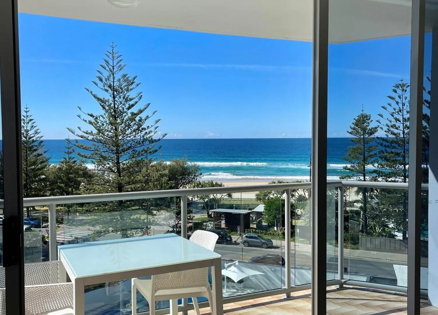 Seaside Retreat With Ocean Views Appartement Gold Coast